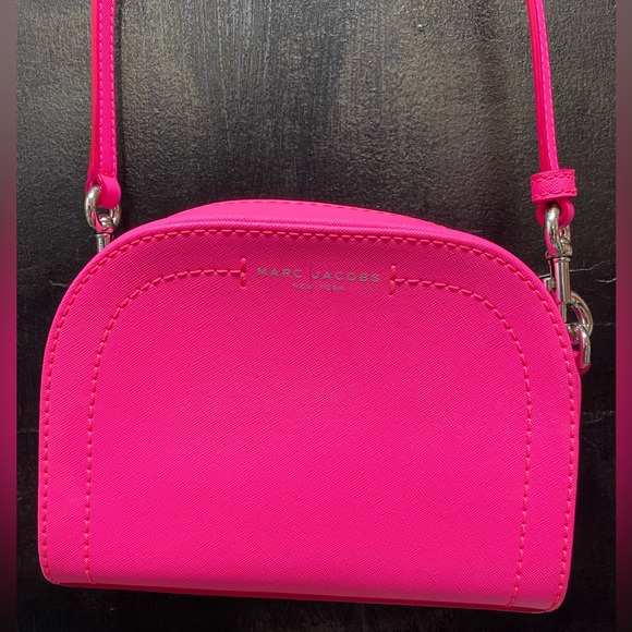 Marc Jacobs Handbags - MARC JACOBS Playback neon pink crossbody🩷